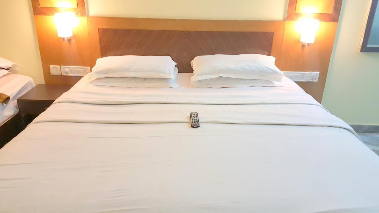 Hotel City Centaur And Convention Center- Vaccinated Staff Μπανγκαλόρ Εξωτερικό φωτογραφία